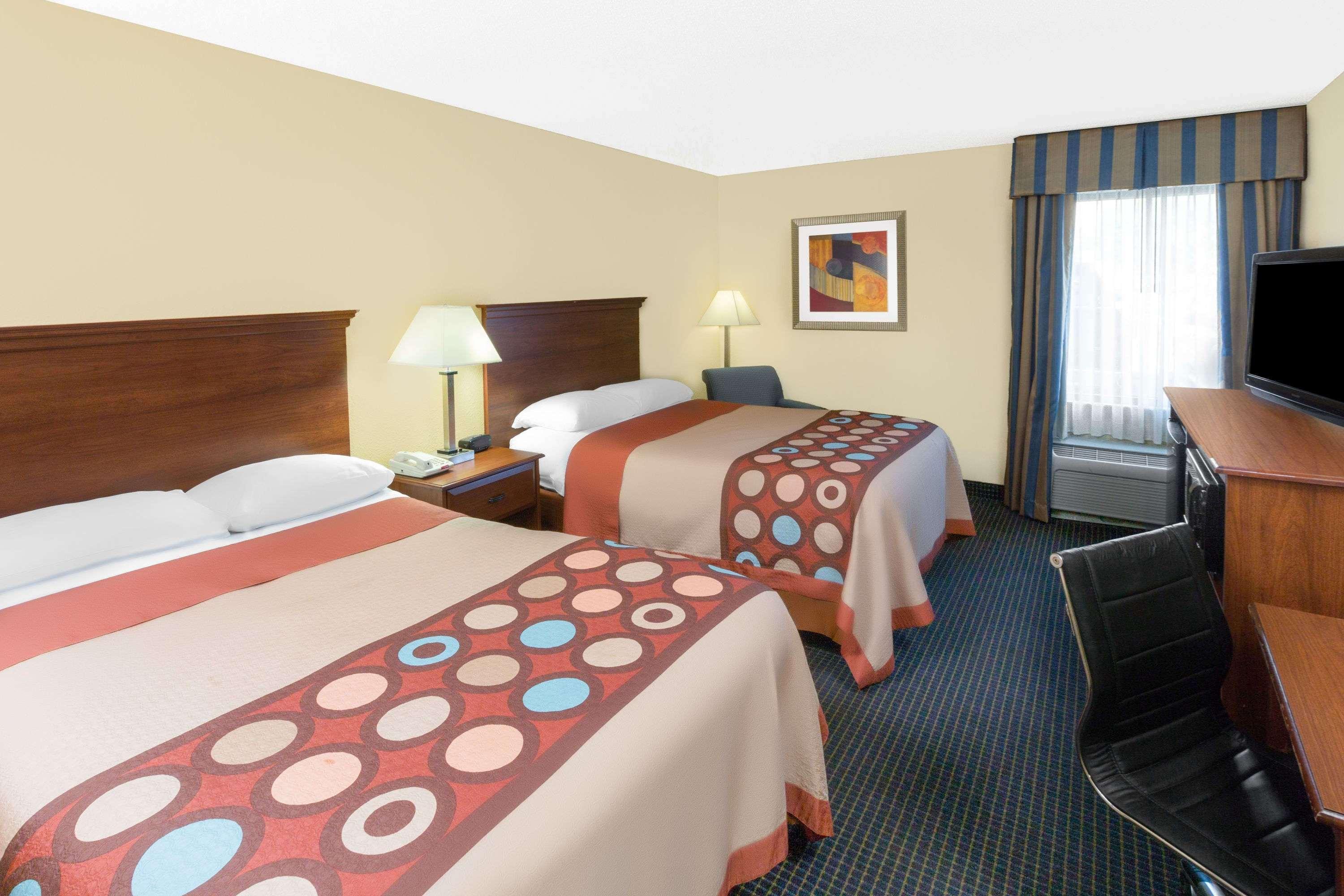 Super 8 By Wyndham Hattiesburg South Luaran gambar