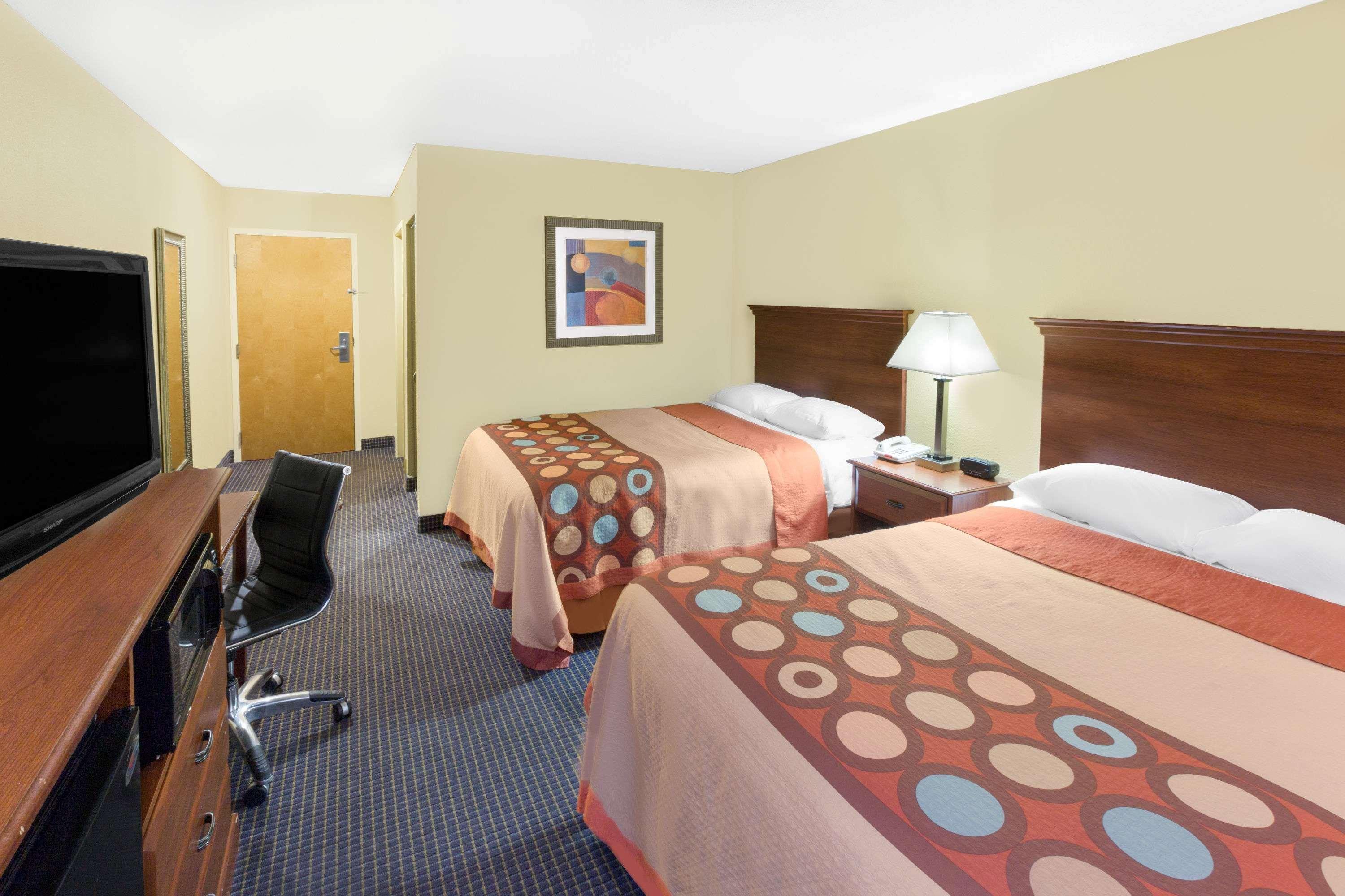 Super 8 By Wyndham Hattiesburg South Luaran gambar